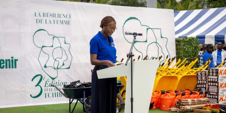 Nyanga : Zita Oligui Nguema renforce son action en faveur de l’autonomisation des femmes à Tchibanga
