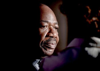 « Le temps du bilan est venu » : le RPM recadre Ali Bongo et défend l’action d’Oligui Nguema