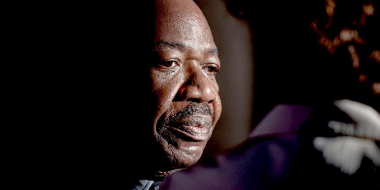 « Le temps du bilan est venu » : le RPM recadre Ali Bongo et défend l’action d’Oligui Nguema