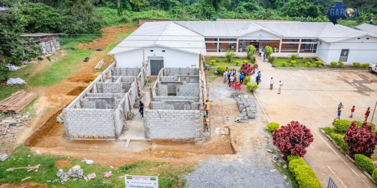 Santé : à Ovan, le futur Centre médical illustre la volonté d’Oligui Nguema de rapprocher les soins des territoires enclavés