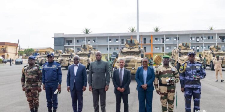 Modernisation des Forces de Défense : le Président Oligui Nguema dote le Gabon de nouveaux véhicules blindés grâce au partenariat stratégique avec les Émirats arabes unis