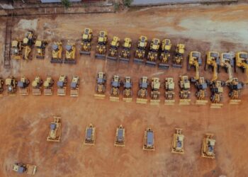 Routes : le Gabon accélère son désenclavement avec 80 milliards FCFA d’équipements pour 530 km de nouveaux chantiers