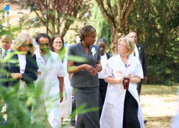 Villejuif : Zita Oligui Nguema s’inspire de l’expertise française pour renforcer la lutte contre les addictions au Gabon