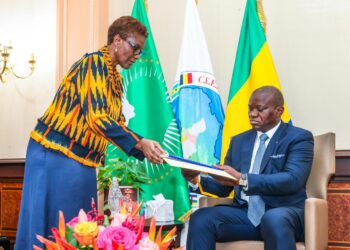 Recensement général de la population : les résultats provisoires remis à Brice Clotaire Oligui Nguema, cap sur une gouvernance fondée sur des données fiables