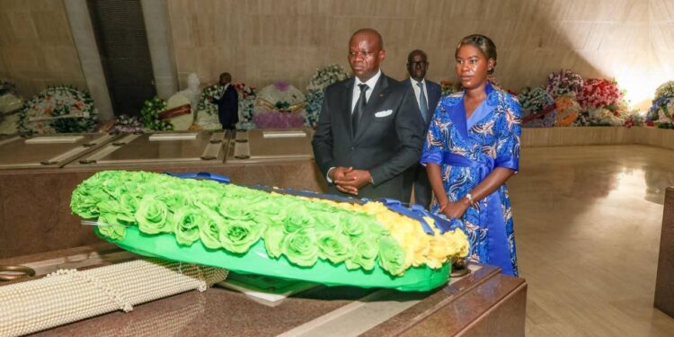 À Yamoussoukro, Brice Clotaire Oligui Nguema rend hommage à Félix Houphouët-Boigny et réaffirme les liens historiques entre le Gabon et la Côte d&rsquo;Ivoire