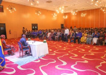 En Côte d’Ivoire, Oligui Nguema renforce le lien avec les Gabonais de l’étranger