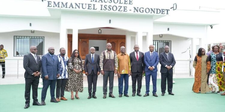 À Makokou, Oligui Nguema ouvre la séquence de la Libération par un hommage à Emmanuel Issoze Ngondet