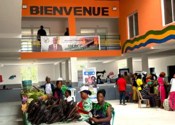 À Makokou, Oligui Nguema offre un nouveau toit au commerce et une nouvelle dignité aux commerçants