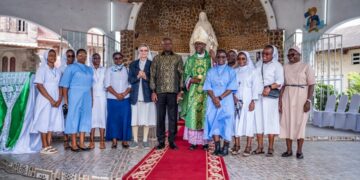 Port-Gentil : Oligui Nguema ouvre l’année pastorale aux côtés de la communauté catholique