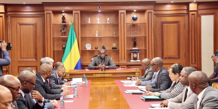 Carburant : Oligui Nguema convoque les acteurs de l’aval pétrolier et exige des résultats