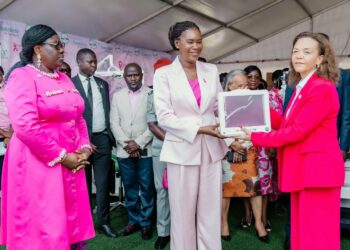 Octobre rose 2026 : Zita Oligui Nguema renforce les capacités du centre hospitalier mère-enfant Fondation Jeanne Ebori